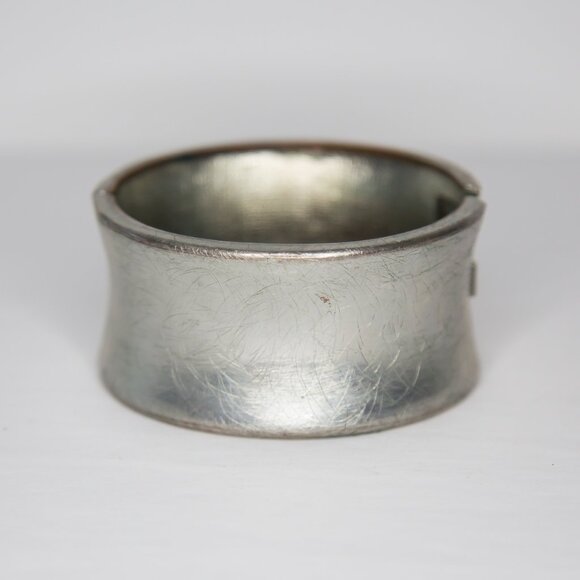 SOLD Vintage Silver Cuff Bangle with Tension Hinge Closure - Picture 4 of 7